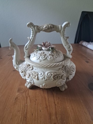 Schöne porzelanteekanne mitt - schöne,